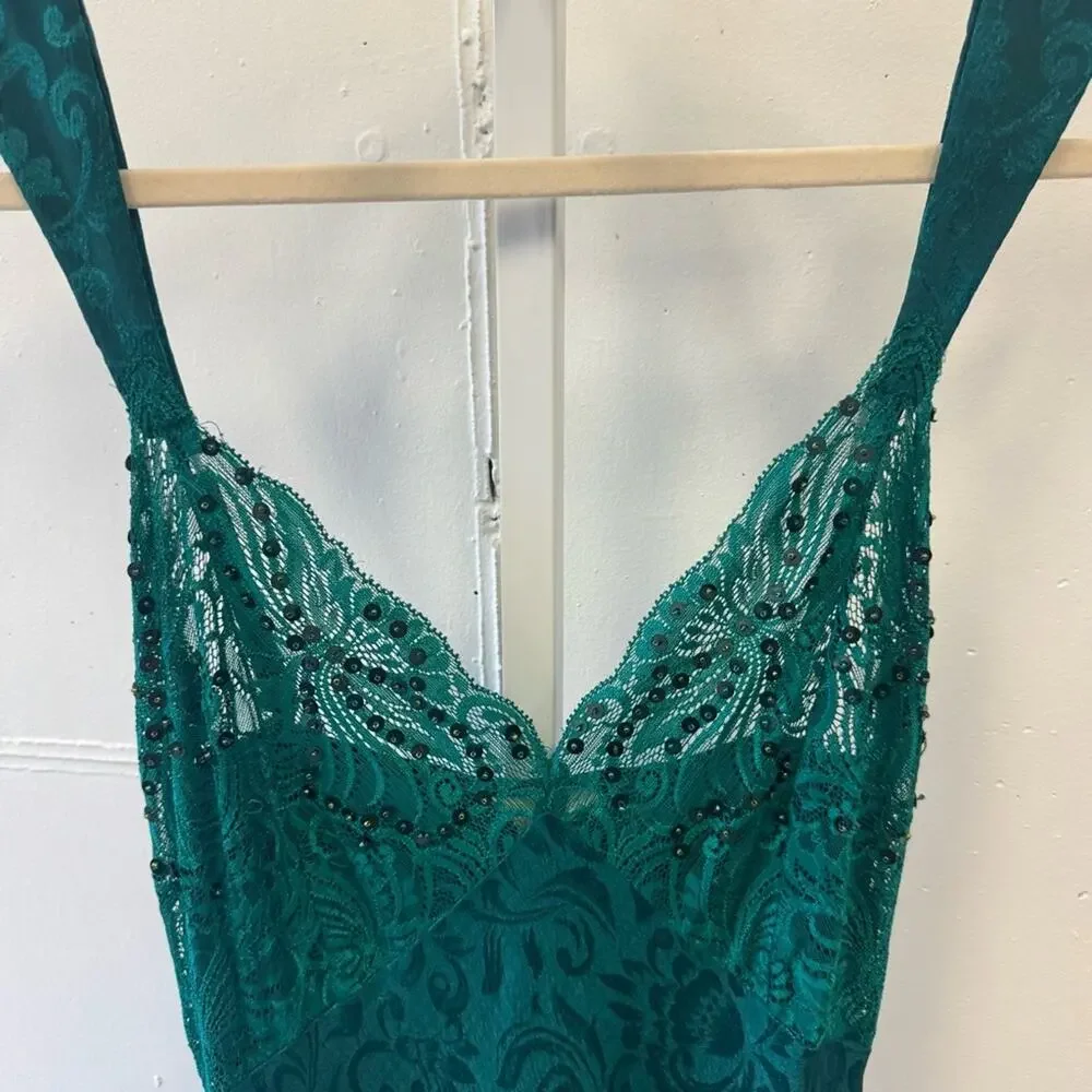 Vintage Victoria’s Secret Emerald Green Lace Sequin Midi Slip‎ Large